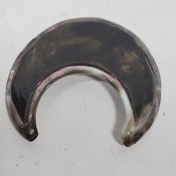 Vintage Crescent Shape Mother of Pearl Pendant 2.5 Inch Long Black Gray - Picture 2 of 4